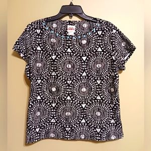 Ruby Rd Favorites Women’s Size XL S/S Jeweled Neckline Black White Geometric Top